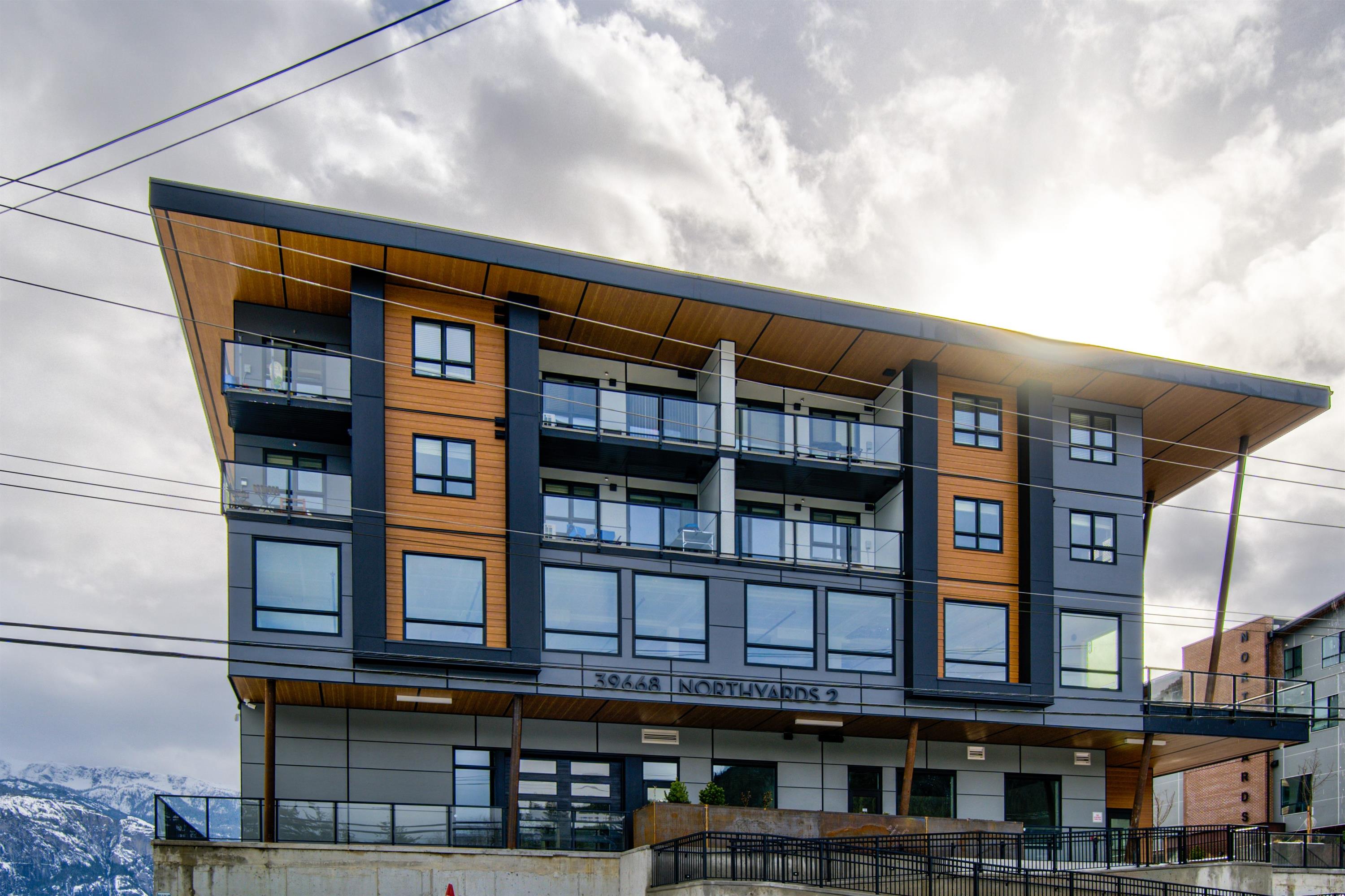 39668 Government Road - 406